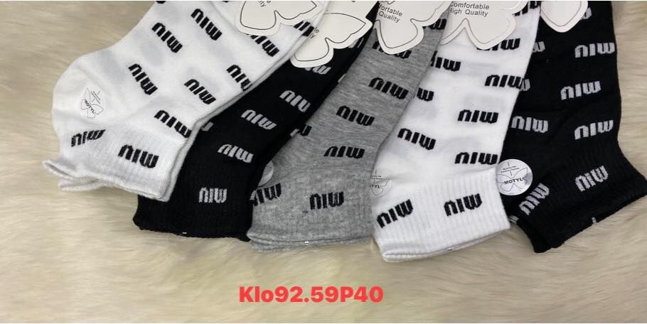 SKARPETY Paczka 40 par, mix cena netto 2,4 zł