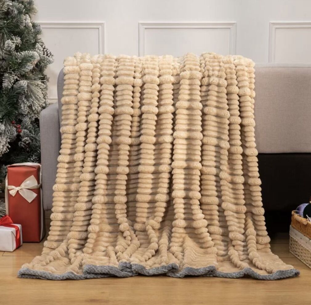 KOCE GRUBY. 300gram    200x220cm        Cena netto 38 zł