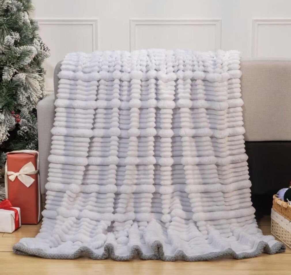 KOCE GRUBY. 300gram    200x220cm        Cena netto 38 zł