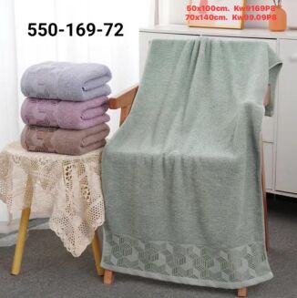 Ręczniki   Rozmiar:      50x100cm.              Paczka:    8–12 szt, mix kolor - 7