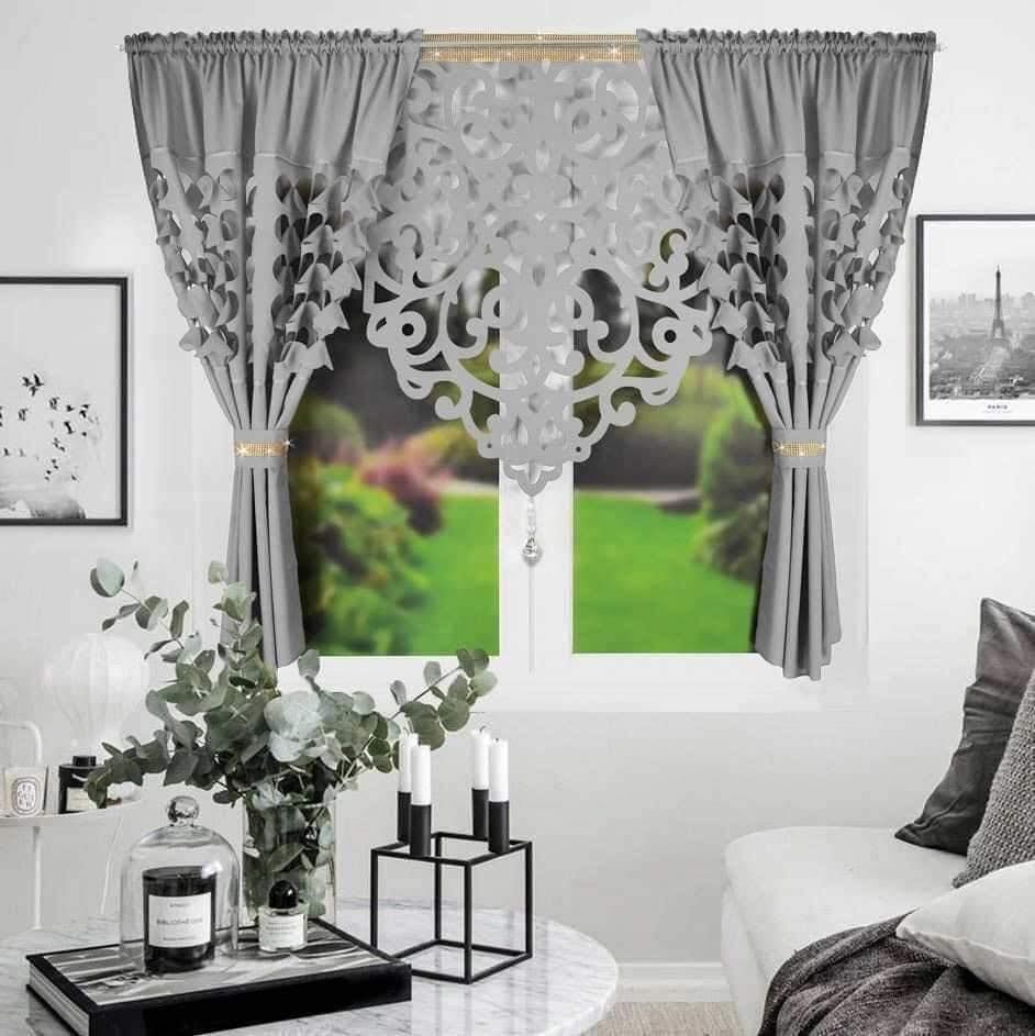 Firanki gotowe Rozmiar: Firany- 145x160cm x2szt Panel - 90x120cm x 1szt Cena za komplet:   68 zł Paczka. 3 szt