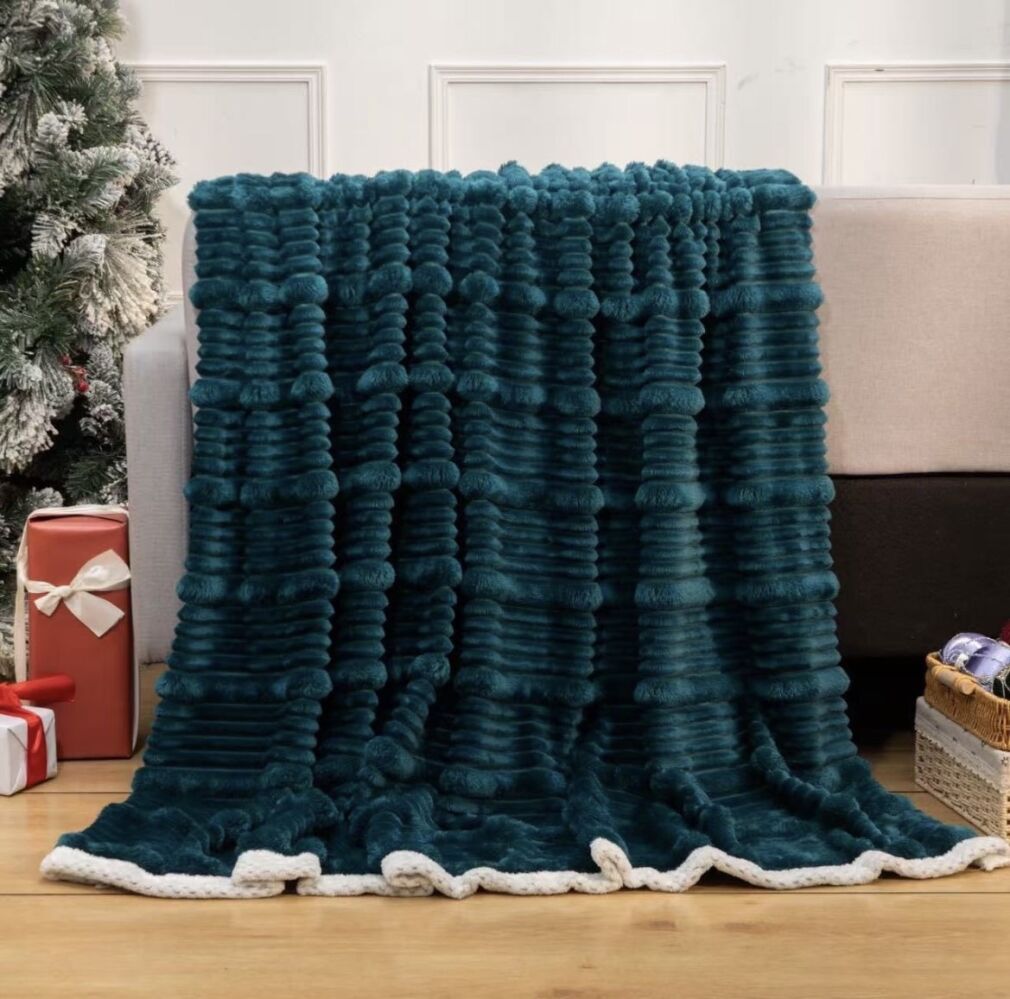 KOCE GRUBY. 300gram    200x220cm        Cena netto 38 zł