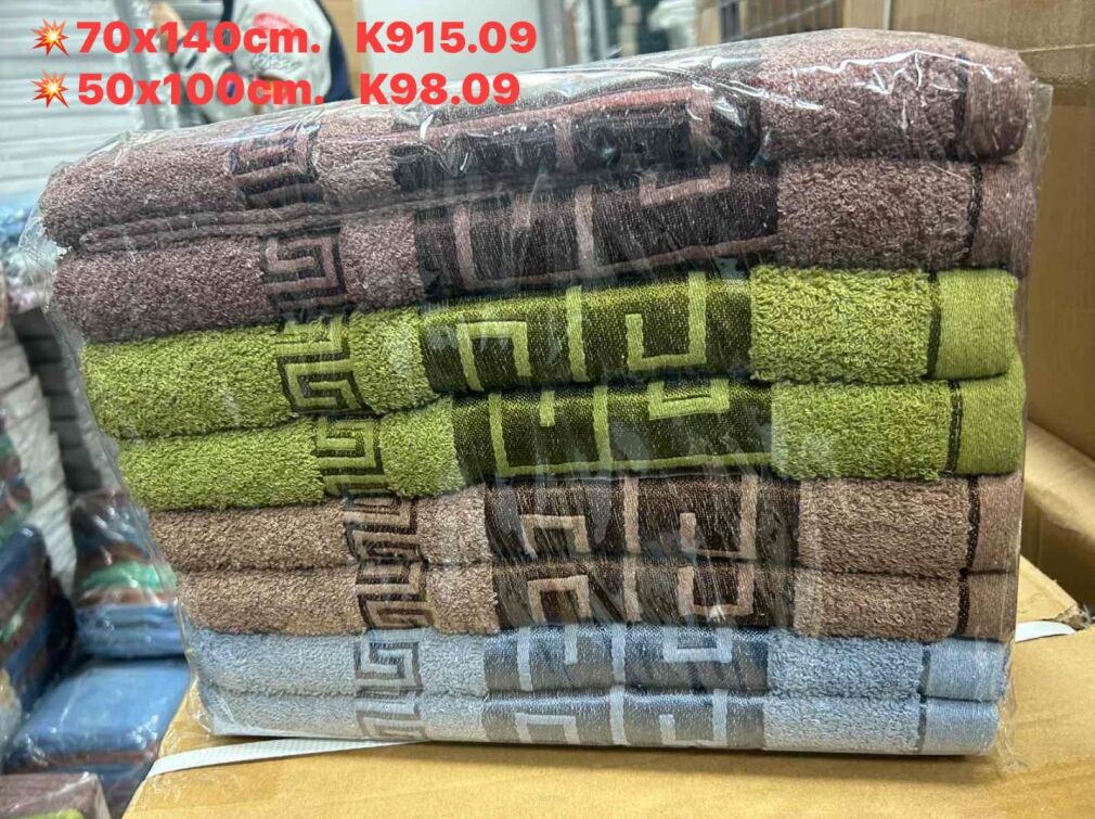 RĘCZNIKI    100% bawełna   Paczka: 8 szt, mix kolor   50x100cm. 
