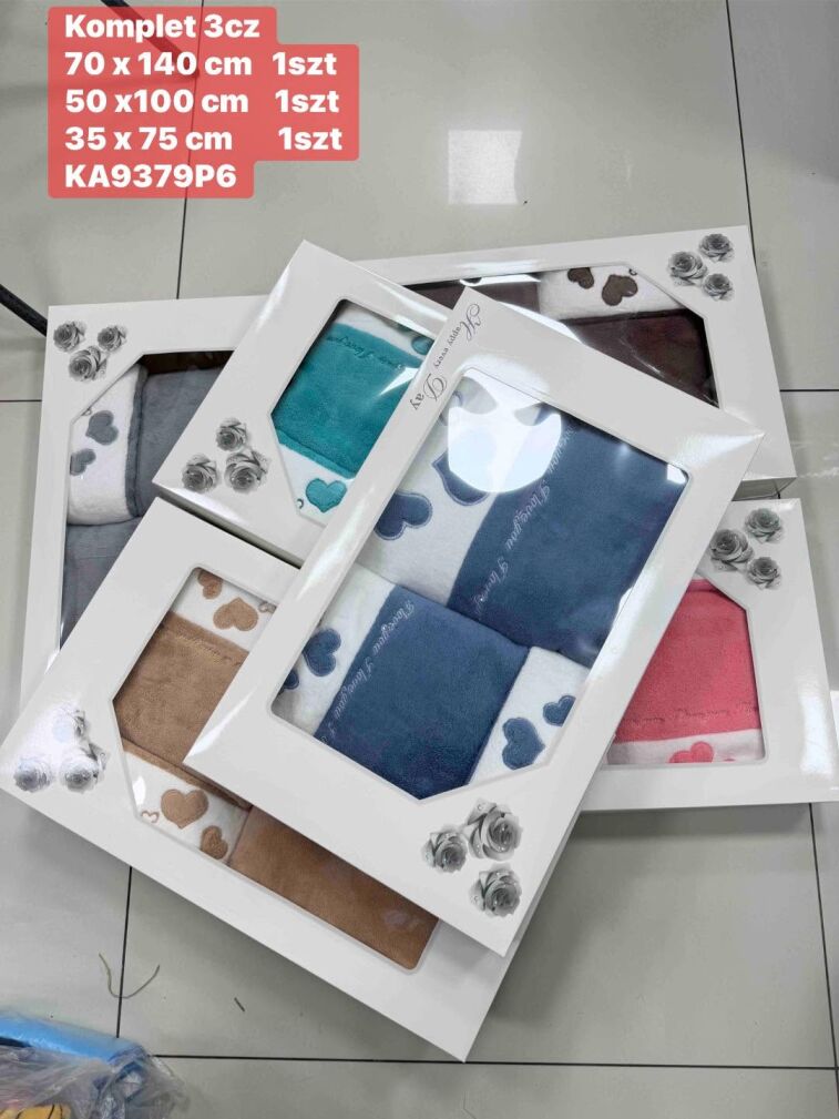 RĘCZNIKI        mikrofibra   Komplet 3cz .    paczka: 6 szt    mix kolor