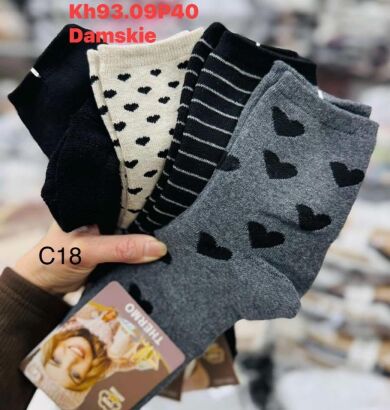 SKARPETY  Paczka: 40 par  Cena netto   3 zł 