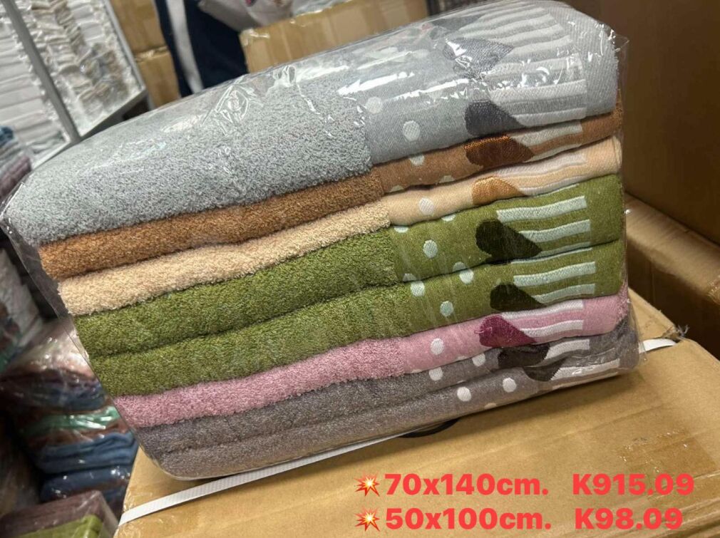 RĘCZNIKI    100% bawełna   Paczka: 8 szt, mix kolor   50x100cm. 