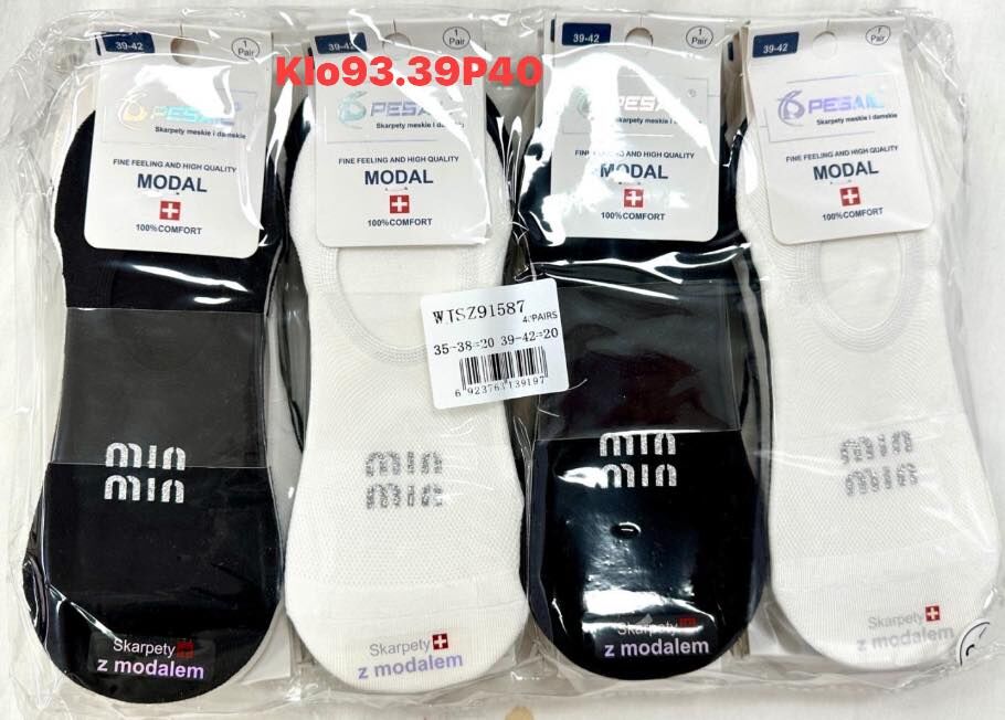 SKARPETY       Paczka:     40 par