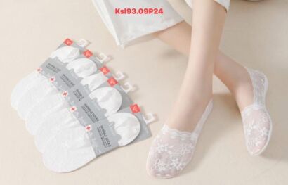 SKARPETY.  Paczka:     24 szt