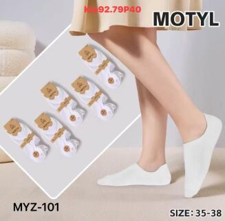 SKARPETY    Paczka:     40 par - 17